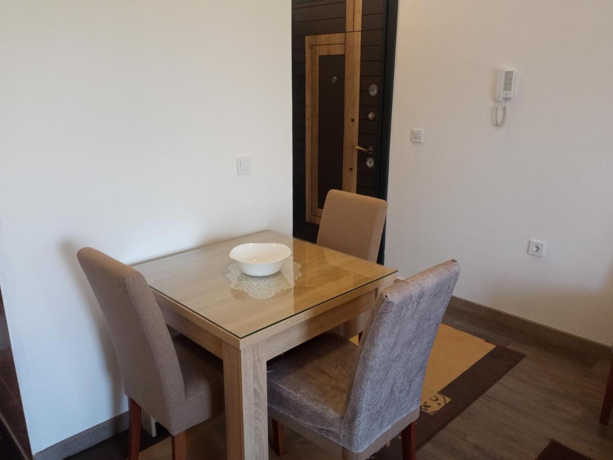 Apartman Ami Ulcinj Ngoại thất bức ảnh